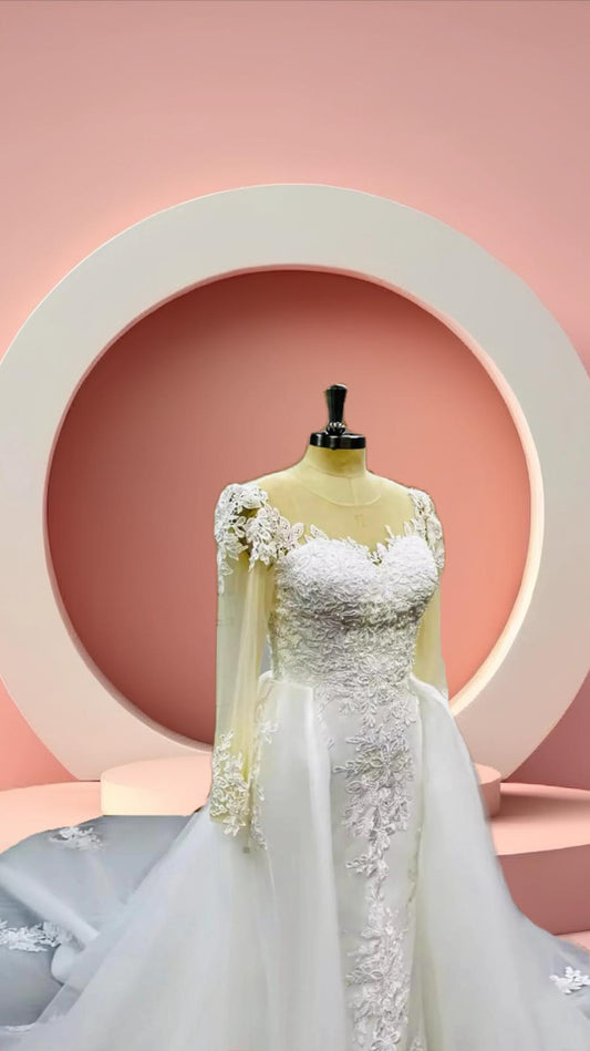 Elegant detachable long sleeve bridal dress