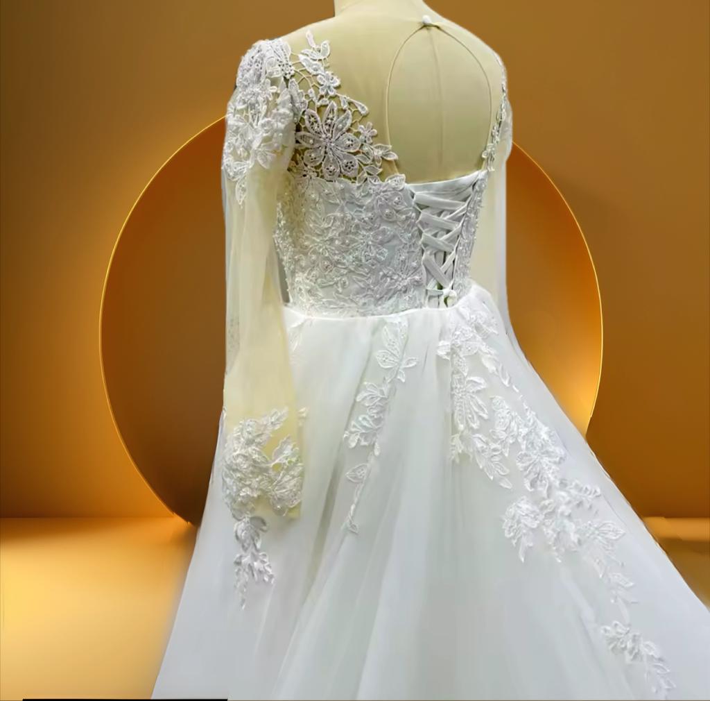 Elegant detachable long sleeve bridal dress