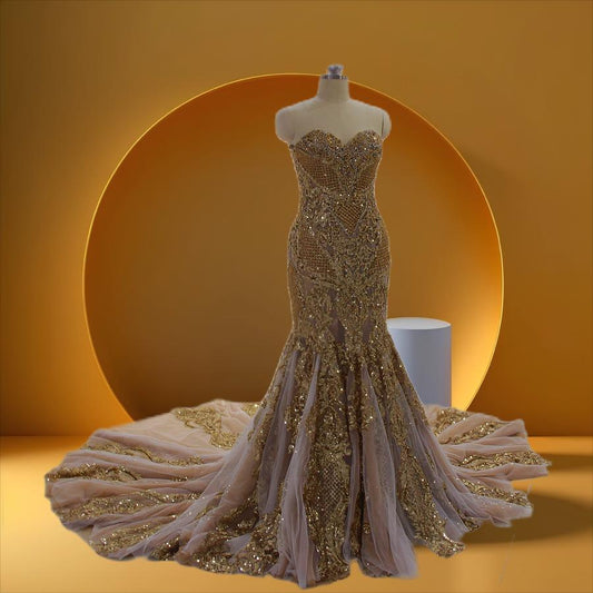 Elegant sleeveless  pearls bridal gown
