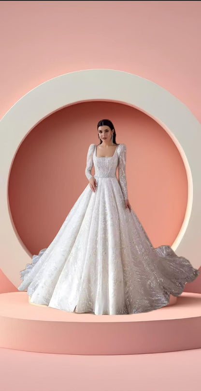 Beautiful v neckline  bridal wedding gown