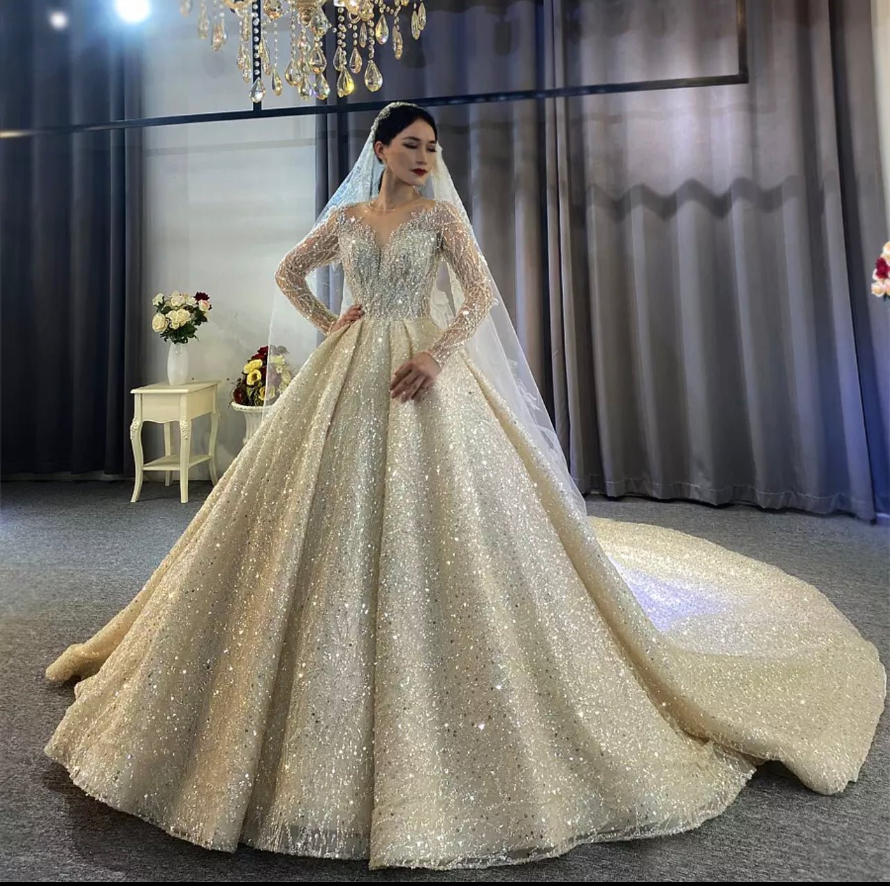 Heavy bridal wedding dress - Mura Boutique
