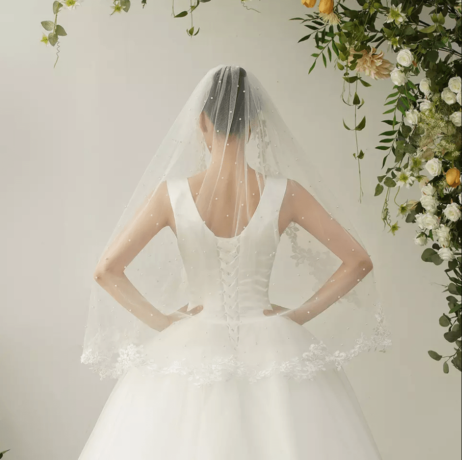 Lace Trim Faux Pearl Bridal Veil - Mura Boutique