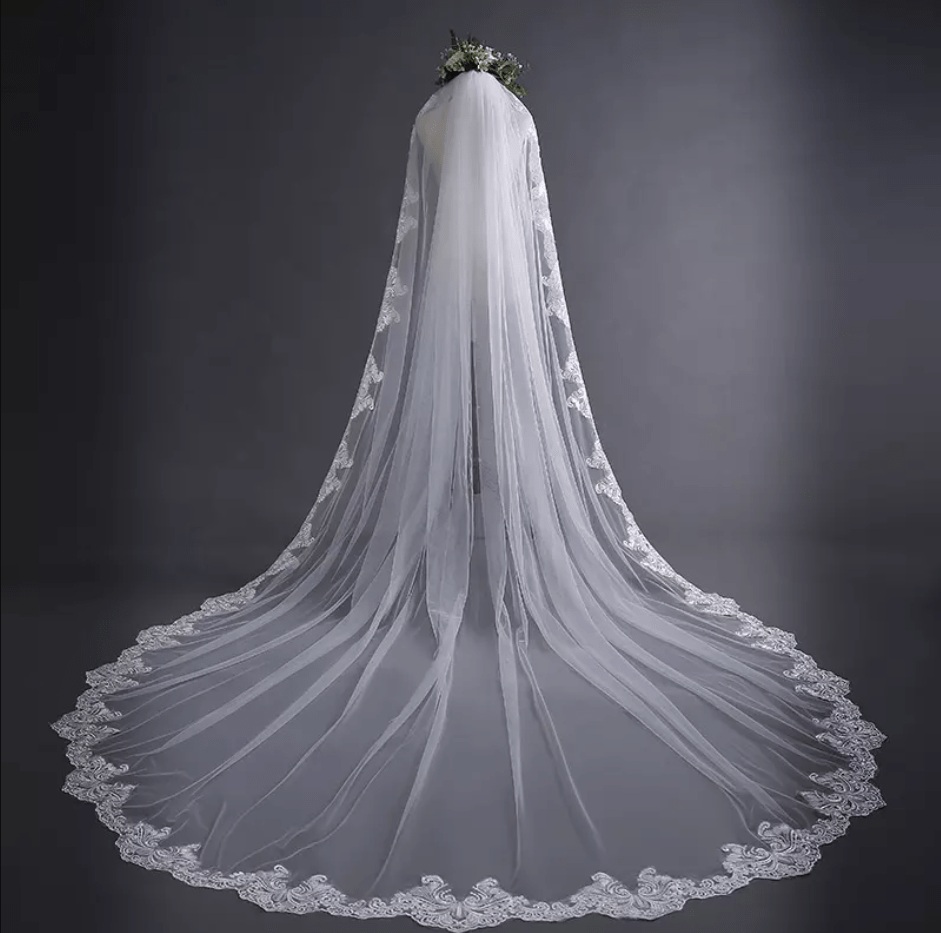Lace Trim Long Bridal Veil - Mura Boutique