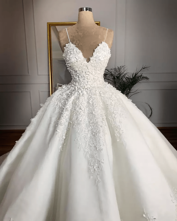 Sweetheart Floral Organza Cathedral Train Wedding Dress - Mura Boutique