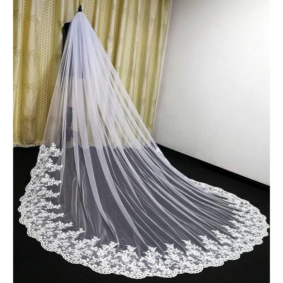 Tulle Applique Cathedral Wedding Bride Veil - Mura Boutique